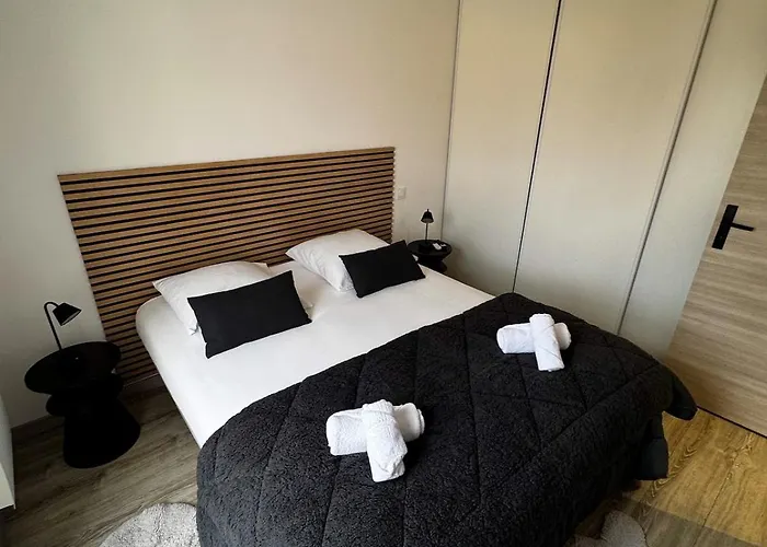 Cosy Face Au Chateau De Lourdes