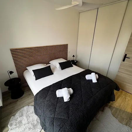 Cosy Face Au Chateau De لورد